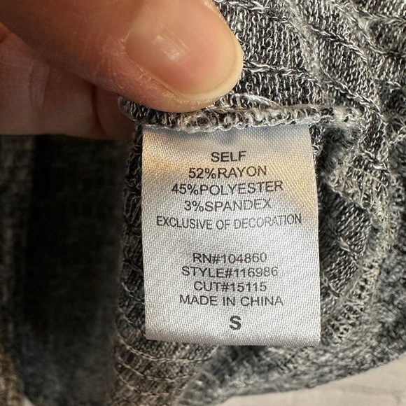 Chloe K Women's long sleeve open front knit cardigan with lace accents, sz S GUC - Picture 4 of 6